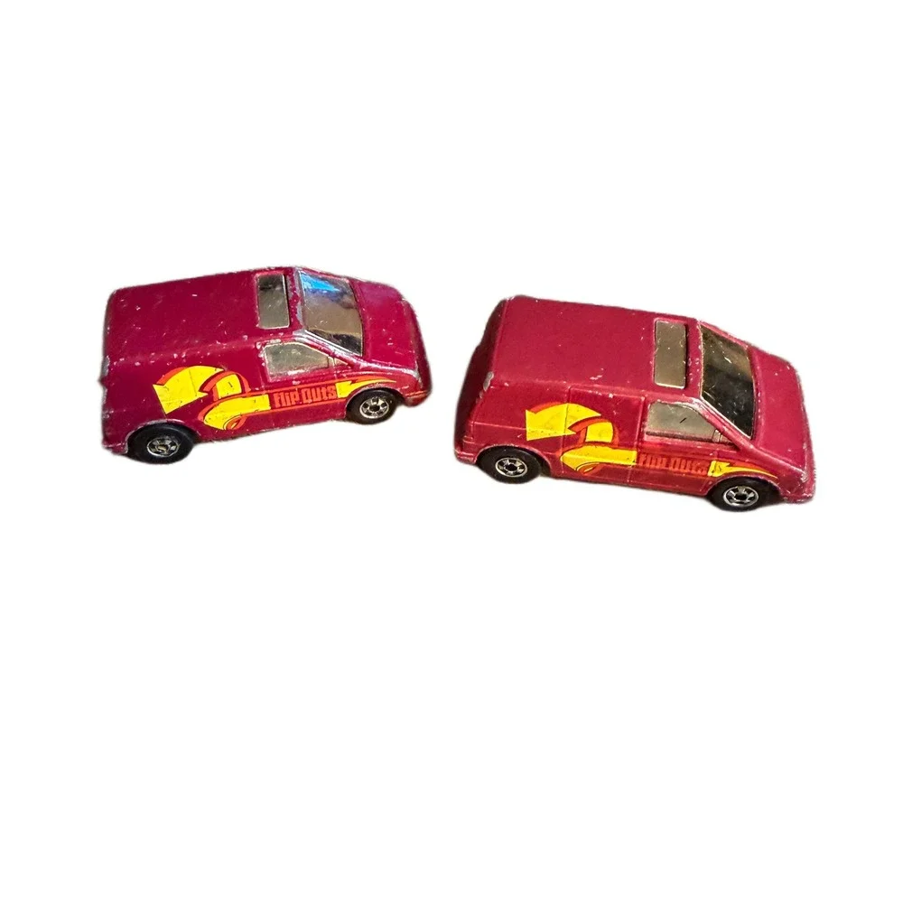 Vintage 1985 Hot Wheels Flip Outs Van Magenta Diecast Toy Car Lot of 2 Hong Kong